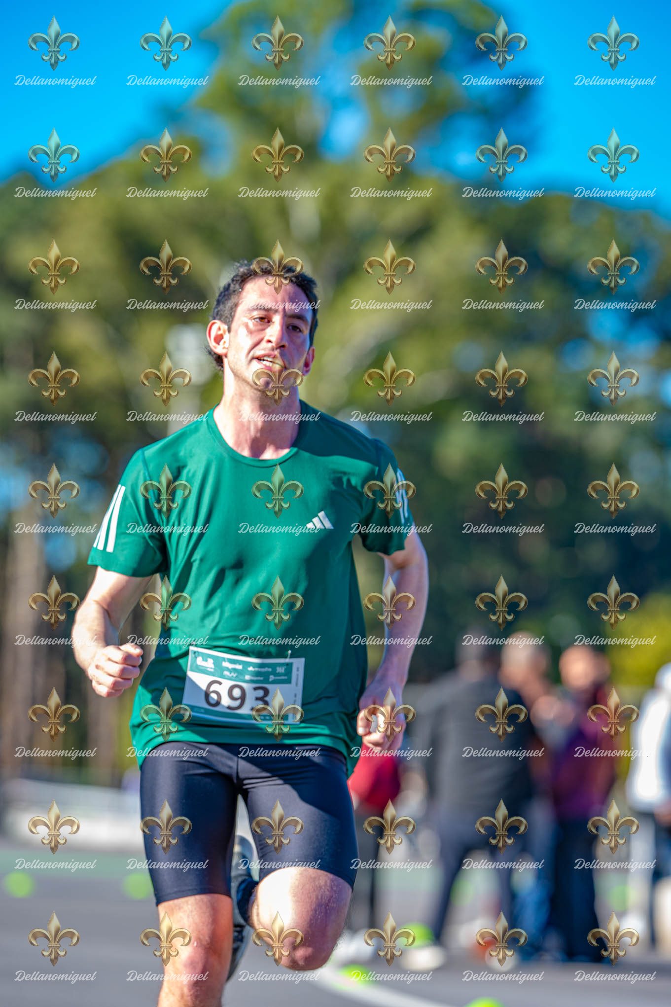 LA VUELTA RUNNING