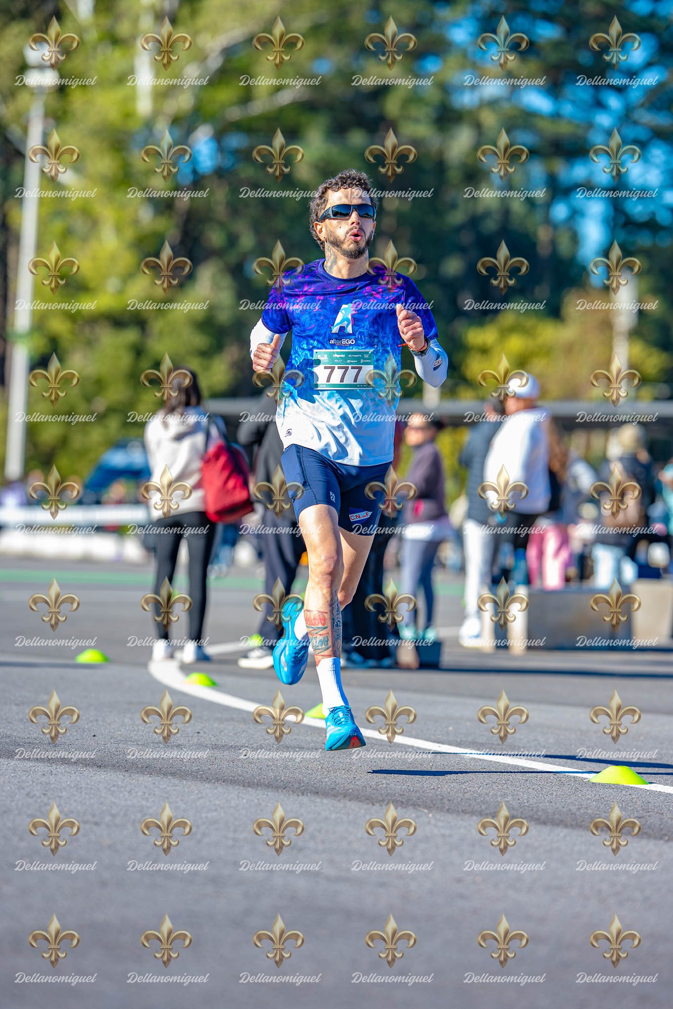 LA VUELTA RUNNING