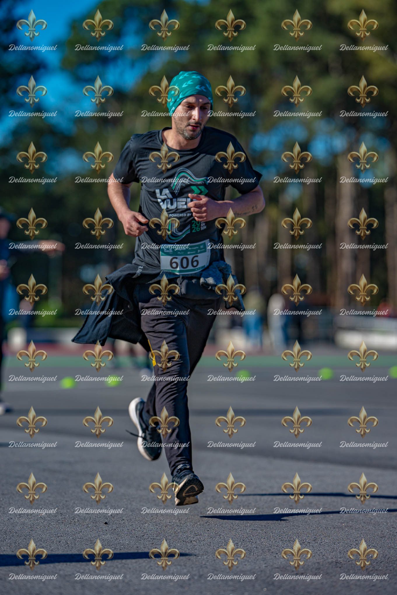 LA VUELTA RUNNING