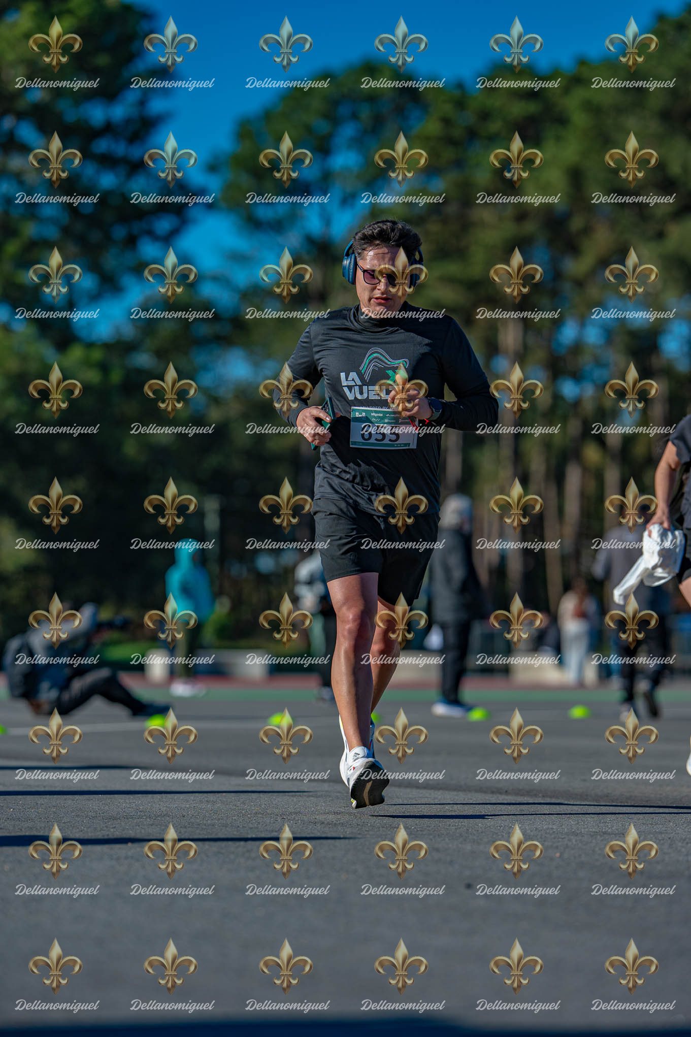LA VUELTA RUNNING